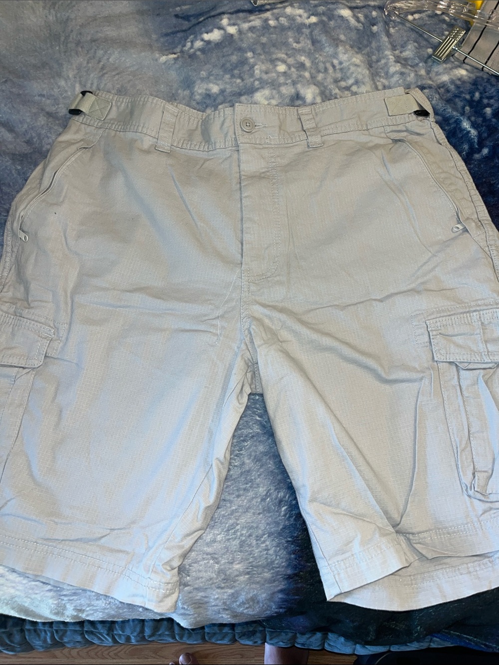 Goodfellow & Co Light Gray Cargo Shorts - Multi-Pocket Utility